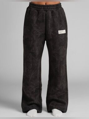 COMFRT CAMO STRAIGHT LEG Sweatpants *LIMITED EDITION*